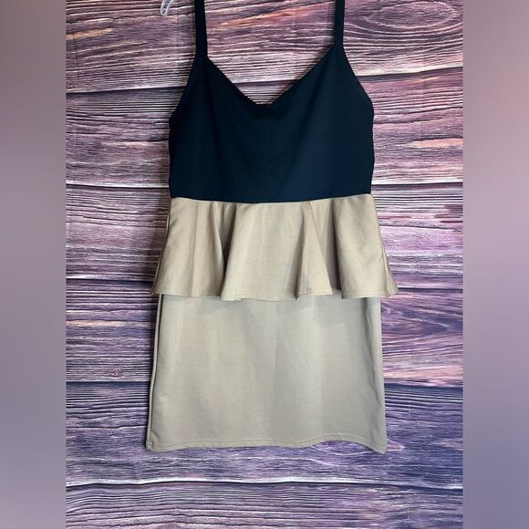 NWT BooHoo Tan and Black Dress. Size 14. - Picture 3 of 6